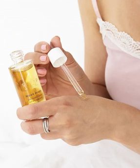 Nighttime Facial Serum with Natural Oils, Omega Acids, and Squalane Slaap