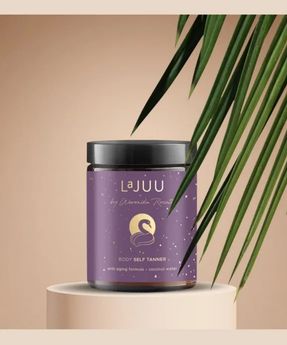Test önbarnító kókuszvízzel, öregedésgátló formulával és az egészséges barnulás Lajuu hatásával szerző: Veronica Rosati