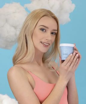 Moisturising Body Cloud with Macadamia Oil for Dry, Dull, and Rough Skin Fluff