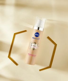 Nivea Cellular SPF20 tonisierendes Fluid gegen Verfärbungen