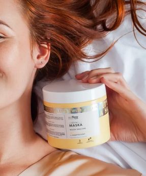 Maschera nutriente per capelli ricci al profumo di melone maturo con aloe vera so!flow