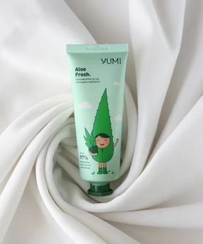 Cremă de mâini hidratantă cu aloe Yumi