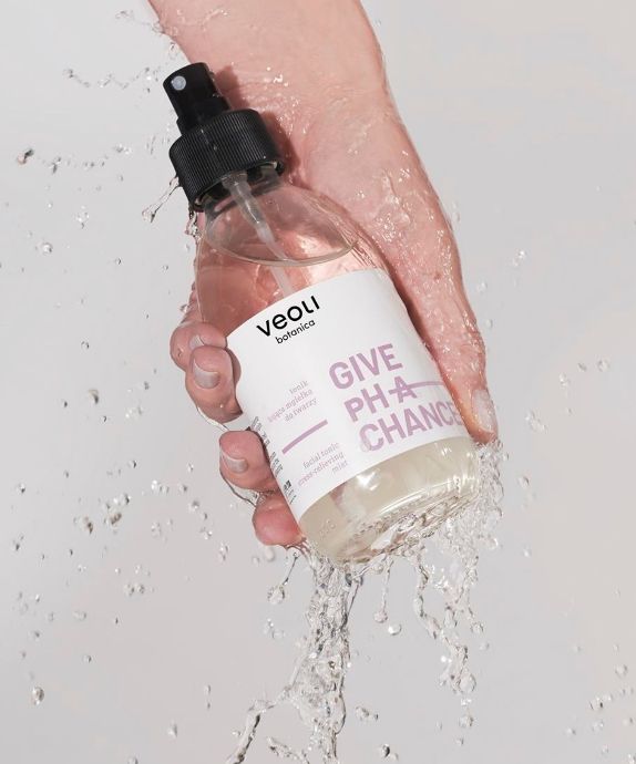 Give pH a Chance cleansing face toner based on lavender and mint water by Veoli Botanica