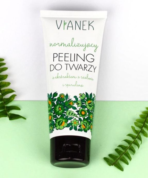 Normalizing Facial Scrub with Sage and Spirulina for Blemish-Prone Skin Vianek