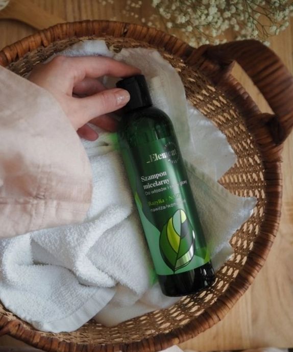 Basil + NMF Element Mizellenshampoo für Haar und Kopfhaut