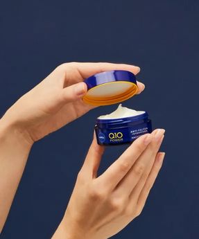 Firming Night Anti-Wrinkle Cream with Q10 Coenzyme and Creatine Nivea