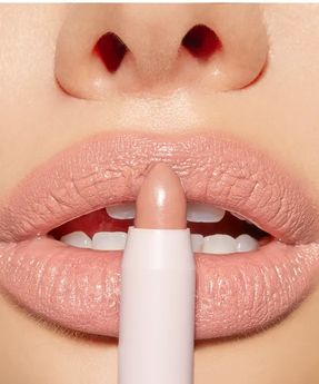 Vitamin Shameless Lip Crayon ajakápoló kiegészítő shea vajjal Skinny Love Jusee
