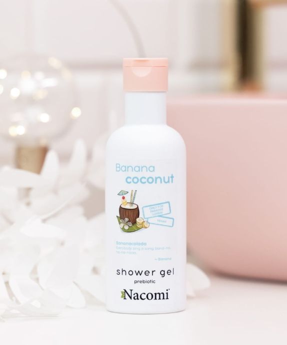 Nacomi shower gel with banana and coconut extract