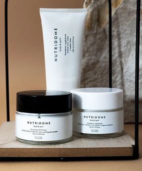 Set cremă de zi, cremă de noapte, cremă de mâini și geantă de cosmetică Nutridome
